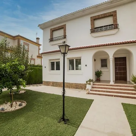 Magnificent Villa: 2 Private Pools, Bbq, Garden & Parking. 13 Per. In Padul Willa