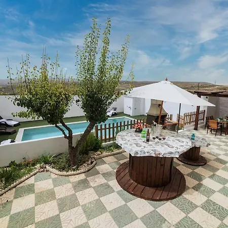Magnificent Villa: 2 Private Pools, Bbq, Garden & Parking. 13 Per. In Padul *