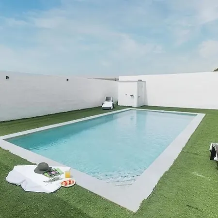 Magnificent Villa: 2 Private Pools, Bbq, Garden & Parking. 13 Per. In Padul Granada