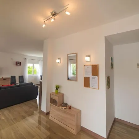 Magnificent Villa: 2 Private Pools, Bbq, Garden & Parking. 13 Per. In Padul Villa Granada