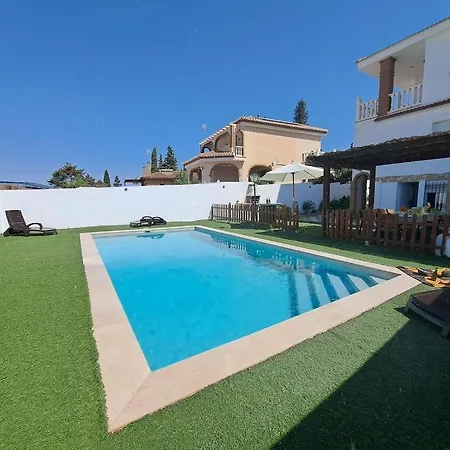 Magnificent Villa: 2 Private Pools, Bbq, Garden & Parking. 13 Per. In Padul Villa Granada