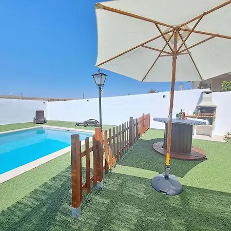 Magnificent Villa: 2 Private Pools, Bbq, Garden & Parking. 13 Per. In Padul Villa *